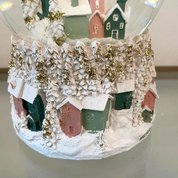 Cupcakes & Cashmere Christmas Musical Waterglobe 7x5  Festive Holiday Decor NEW - Picture 12 of 14